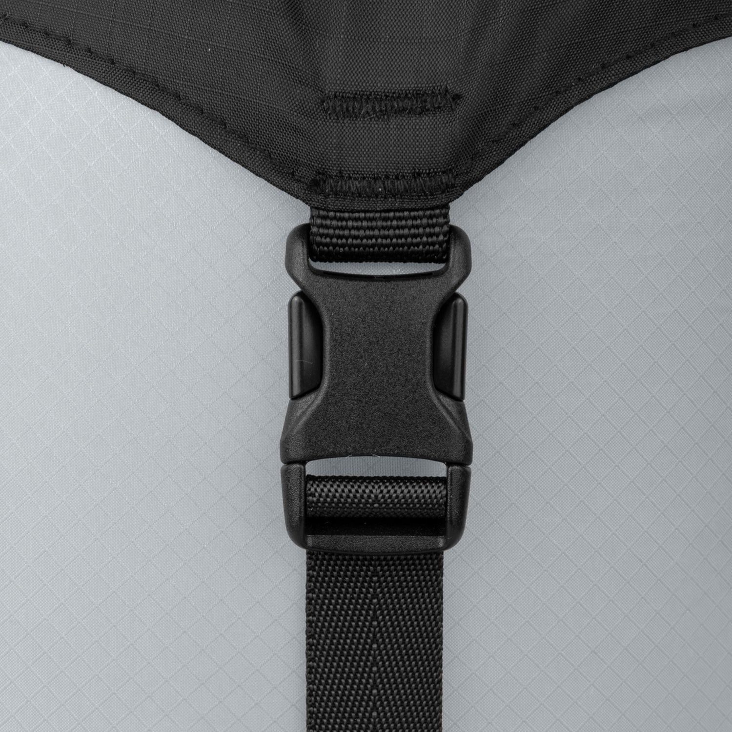 EvacCompressionDryBagUL_DetailBuckle