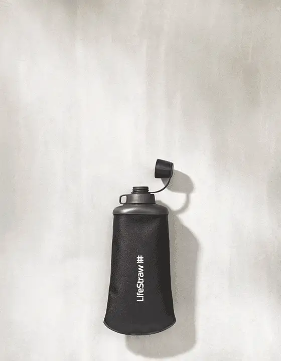 LifeStraw-Peak-650ml_Anthracite-Gray_GIF-Lifestyle-Squeeze-Straw-Attachment_David-Weiss_1000x
