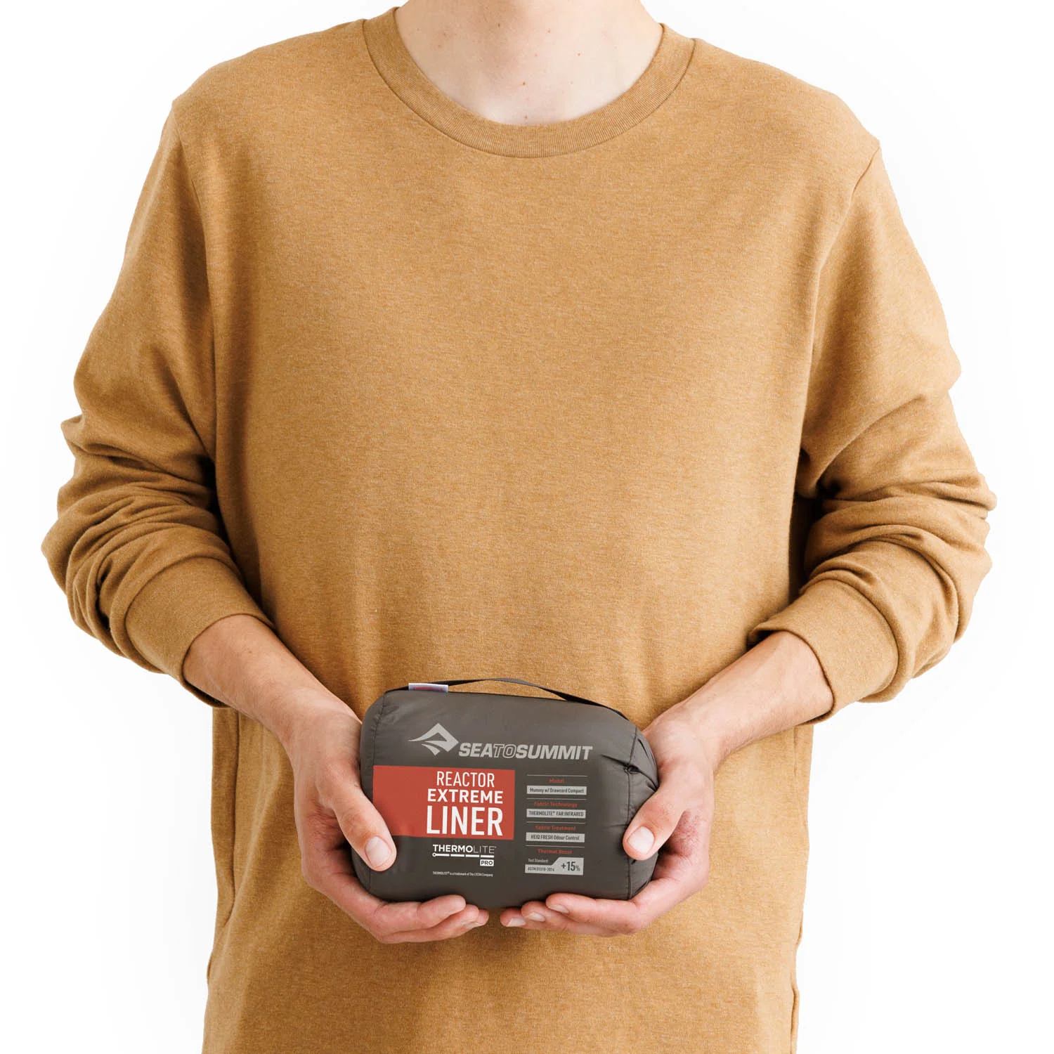 ReactorExtremeSleepingBagLinerMummyWithDrawcordCompact_ASL031071-190802_MODEL_3_WBG-4