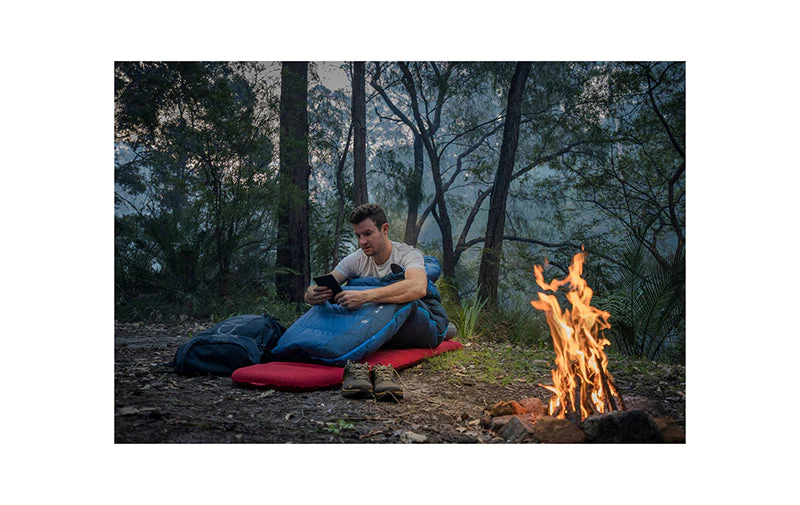 Sea-to-Summit-Comfort-Plus-Self-Inflating-Sleeping-Mat-Lifestyle1_839b19da-4aef-4c63-8103-b51753591828.webp