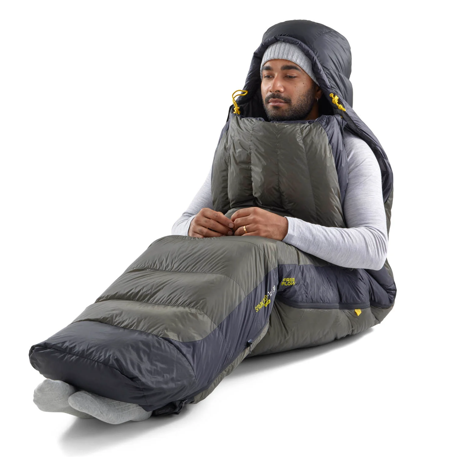 SparkProDownSleepingBag-1C-30FRegular_ASL041071-050103_MODEL_2_WBG