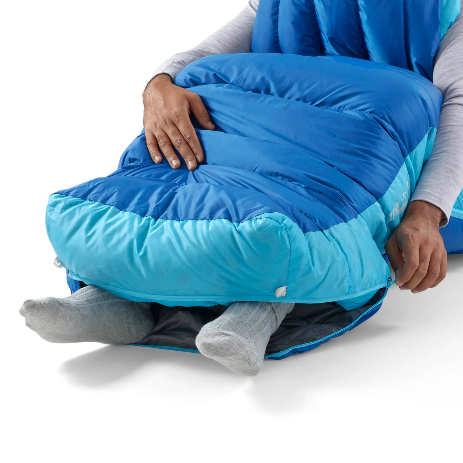 TrekDownSleepingBag-1C-30FRegular_ASL041172-050201_MODEL_3_WBG