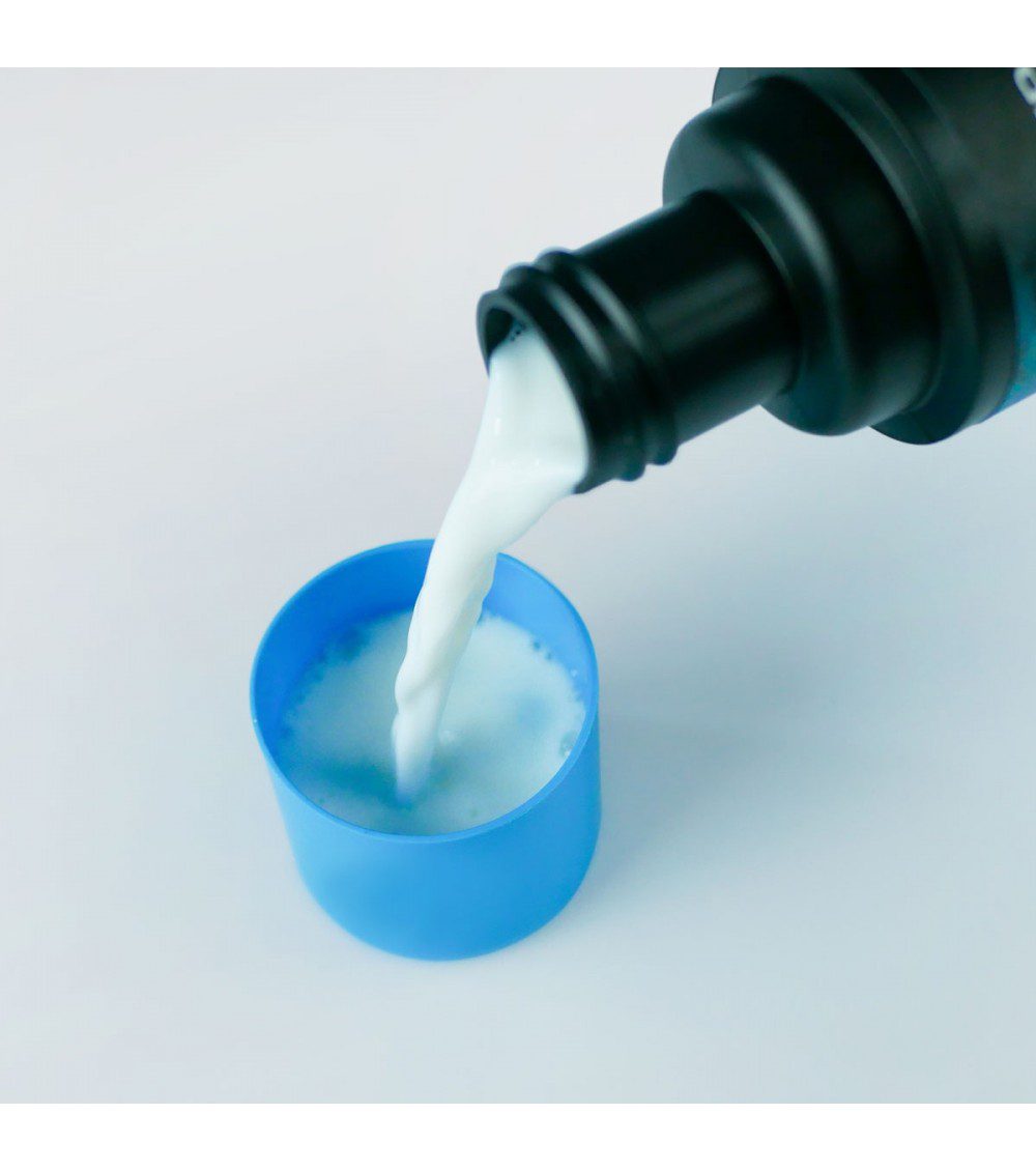 down_care_pouring_blue