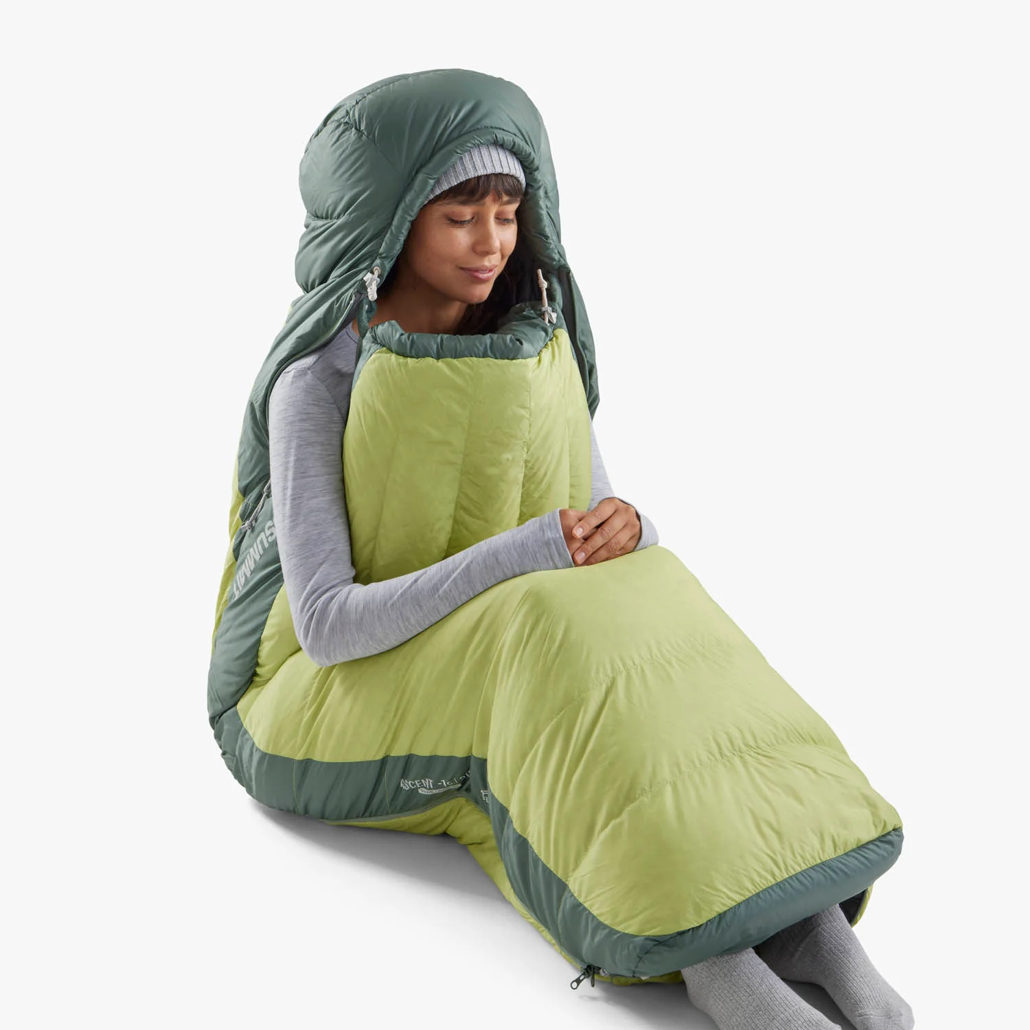 AscentDownSleepingBagWomens-1C-30FRegular_ASL041101-330401_MODEL_2_WBG-1.webp