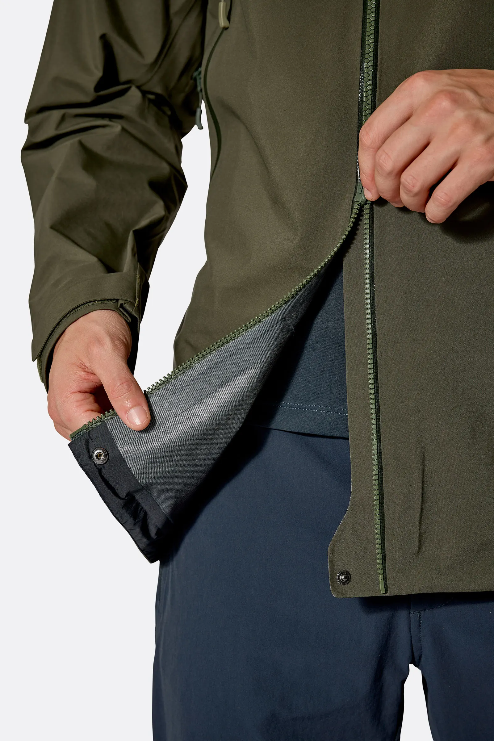 kangri_gtx_jacket_army_qwi_48_arm_model_detail_8655.webp